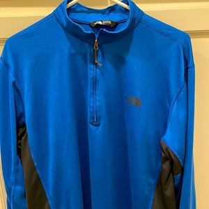 Men’s ski base layer. 1/4 zip. Blue. North face, large